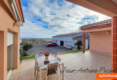 Maison avec piscine et terrasse 5