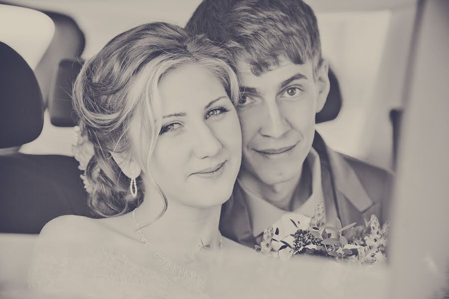 Wedding photographer Ekaterina Yuzhakova (eyuzhakova). Photo of 22 June 2015