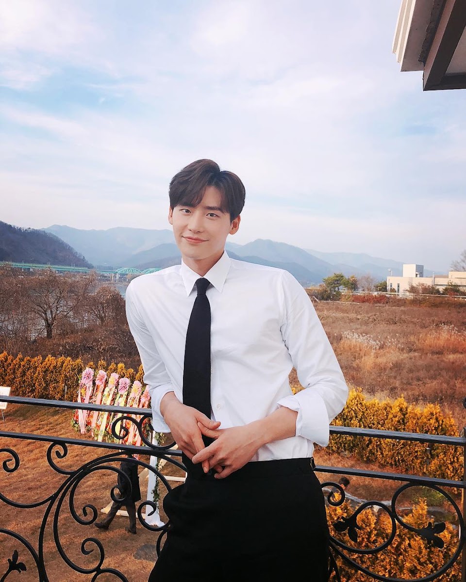Lee Jong Suk S Instagram Almost Gets Hacked Koreaboo