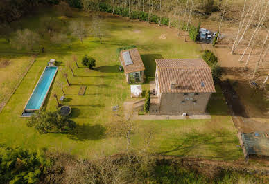 Villa with pool 2