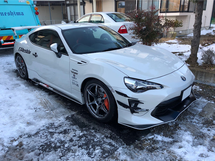 86のコンフォートスポーツGTSver.3・TRDハイレスポンスマフラー・ARMS・お尻に関するカスタム事例の投稿画像1枚目