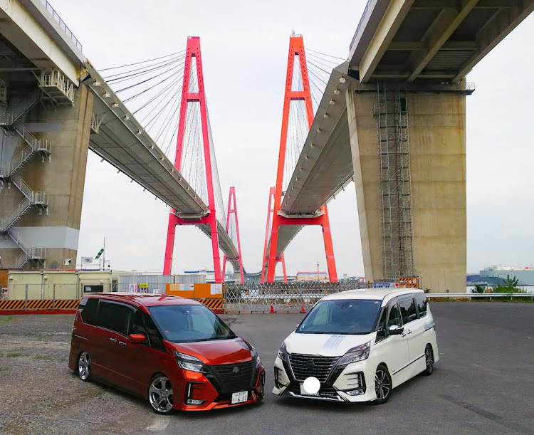 セレナの27コラボ・トリトン・名刺・ドライブ・オフ会に関するカスタム事例の投稿画像1枚目