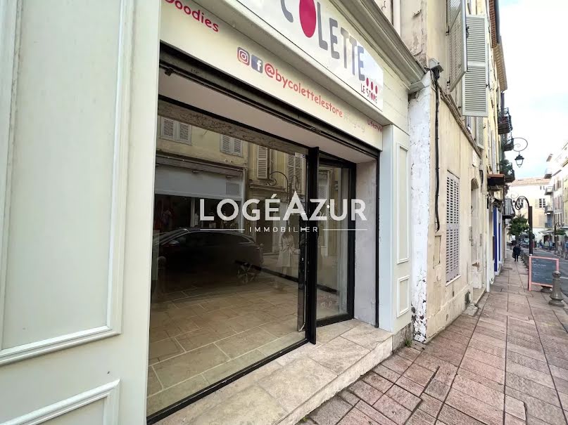 Location  locaux professionnels 1 pièce 28 m² à Antibes (06600), 1 860 €