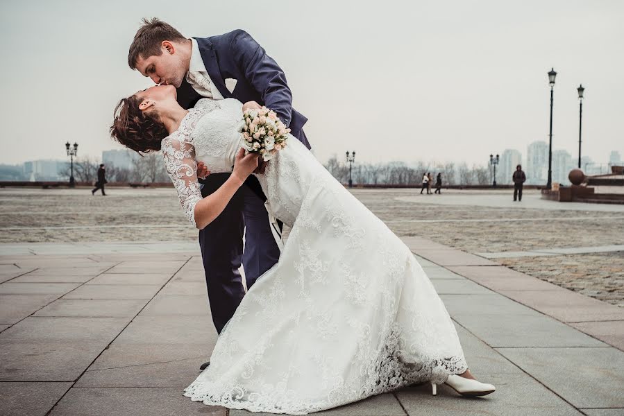 結婚式の写真家Nataliya Zakharova (valky)。2015 5月17日の写真