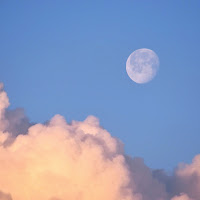 Luna tra le nuvole (Moon on clouds) di 