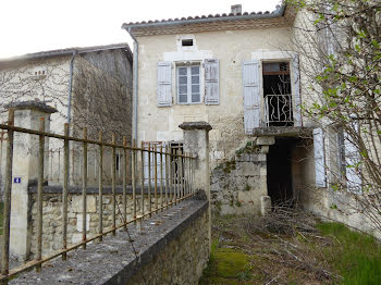 maison à Gurat (16)