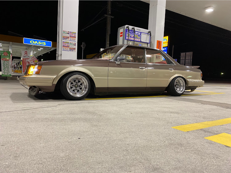 マークIIの旧車・GX・ガソリンスタンドに関するカスタム事例の投稿画像3枚目