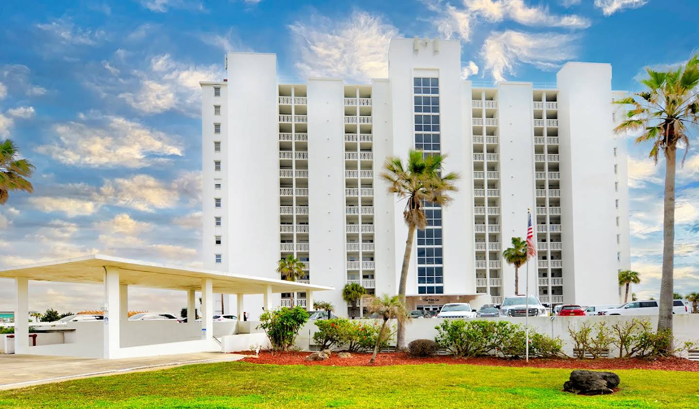 Apartment with pool Ormond Beach