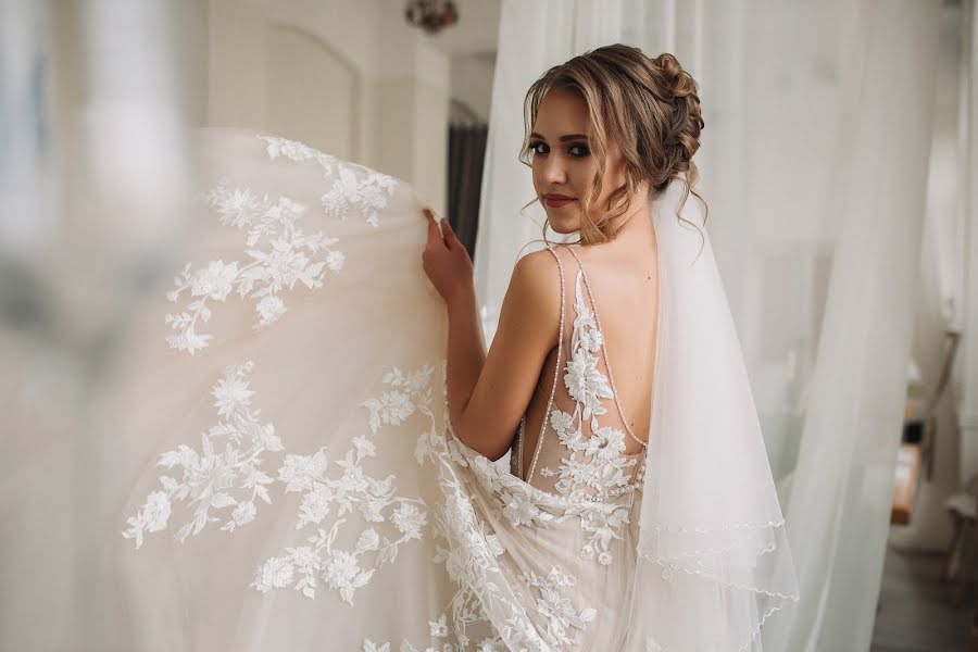 Wedding photographer Anna Davydova (davydovaanna). Photo of 11 June 2020