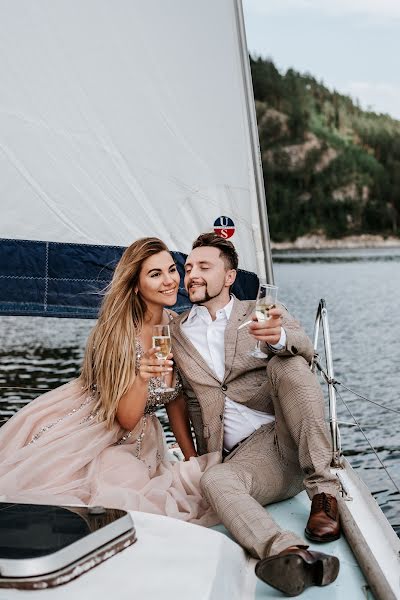 Wedding photographer Elizaveta Efimova (efimovaelizavet). Photo of 3 July 2019