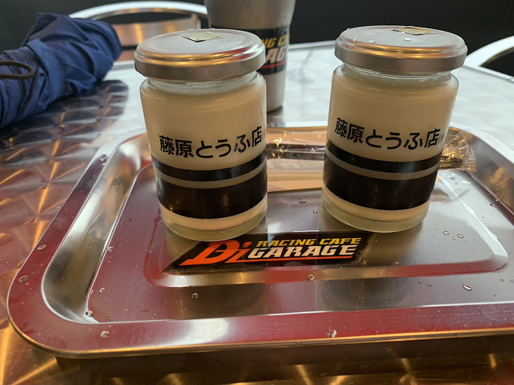 カオスさんが投稿したDzガレージ・頭文字D・ワイルドスピード・gtrハイエース・藤原拓海に関するカスタム事例の投稿画像4枚目
