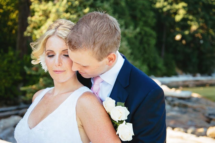 Fotógrafo de bodas Megan Elrick (cascadesphoto). Foto del 9 de mayo 2019