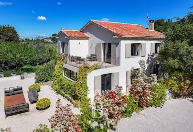 House with pool and garden 2