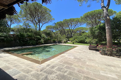 photo Villa with pool and garden