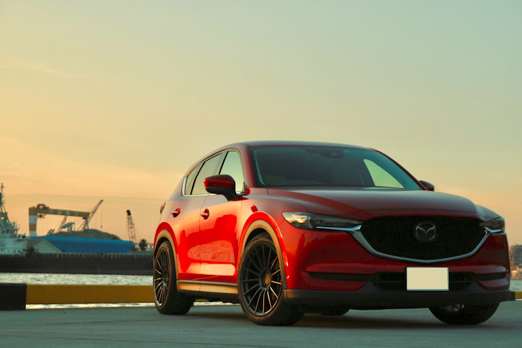 CX-5のCX-5・マツダ・10月もよろしくお願いします・ホイール交換に関するカスタム事例の投稿画像1枚目