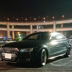 S5 クーペ 8TCAUF