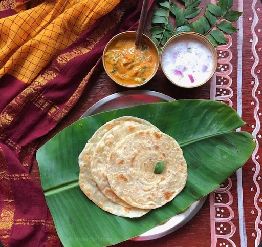 Malabar Paratha (2Pcs) With Kurma