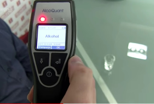 Aleksić (NS) pita da li je kum predsednika Srbije testiran na alkohol i drogu posle izazivanja udesa