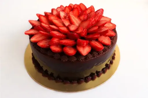 Chocolate Strawberry Cake