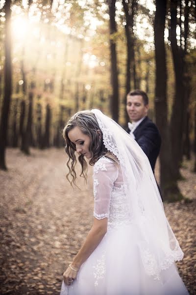 Fotografo di matrimoni Veronika Fábryová (veronphotography). Foto del 2 ottobre 2019