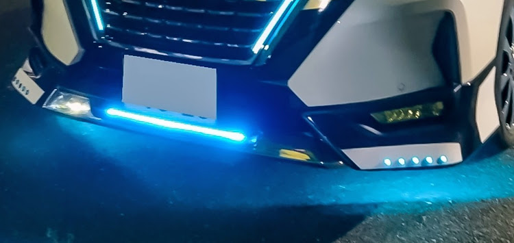 セレナのDIY・オフ会・ジジィは早起き・アイスブルーLED・自己満足の世界に関するカスタム事例の投稿画像5枚目