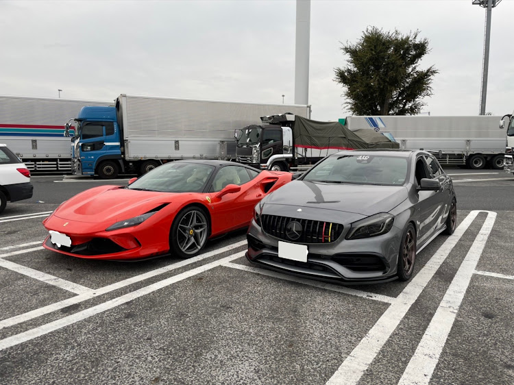 Aクラスの医療従事者に感謝・コロナウイルスに負けるな・Ferrari F8・ARC会合・海老名サービスエリア上りに関するカスタム事例の投稿画像1枚目