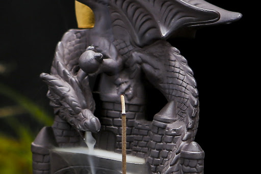 Title 4, Double Dinosaur Castle Spit Fog Incense Backflo...