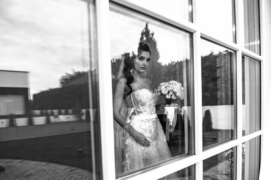 Fotógrafo de casamento Ekaterina Shvedova (shvedovaphoto). Foto de 14 de agosto 2019