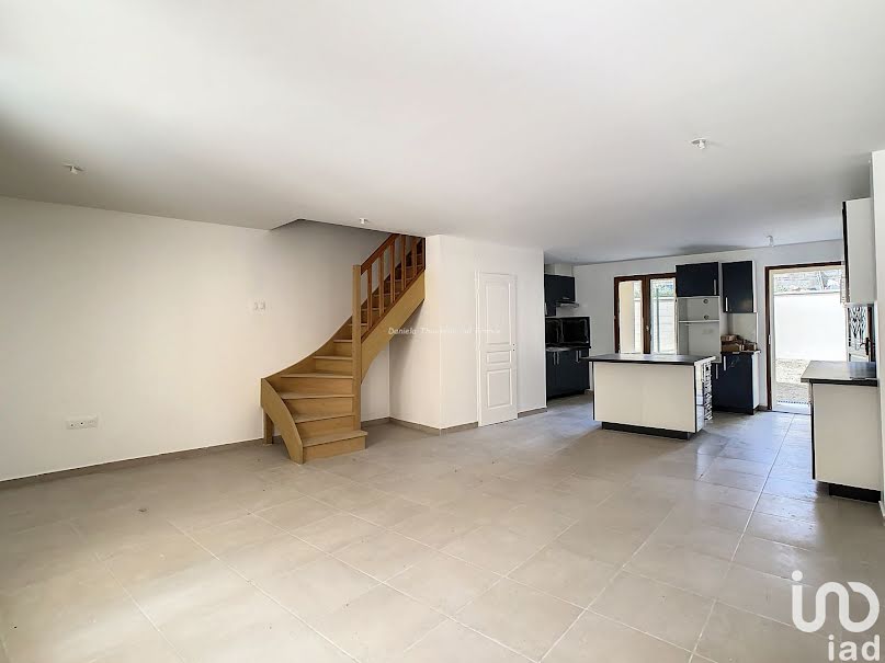 Vente maison 4 pièces 86 m² à Guignes (77390), 255 000 €