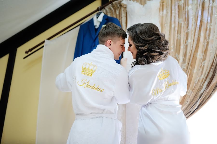 Wedding photographer Sergey Slesarchuk (svs-svs). Photo of 8 October 2018