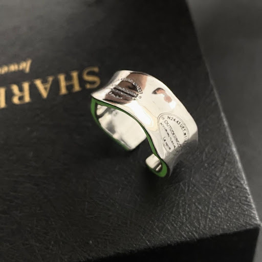 Title 5, 925 Silver Avocado Green Letter Wave Wide Ring....