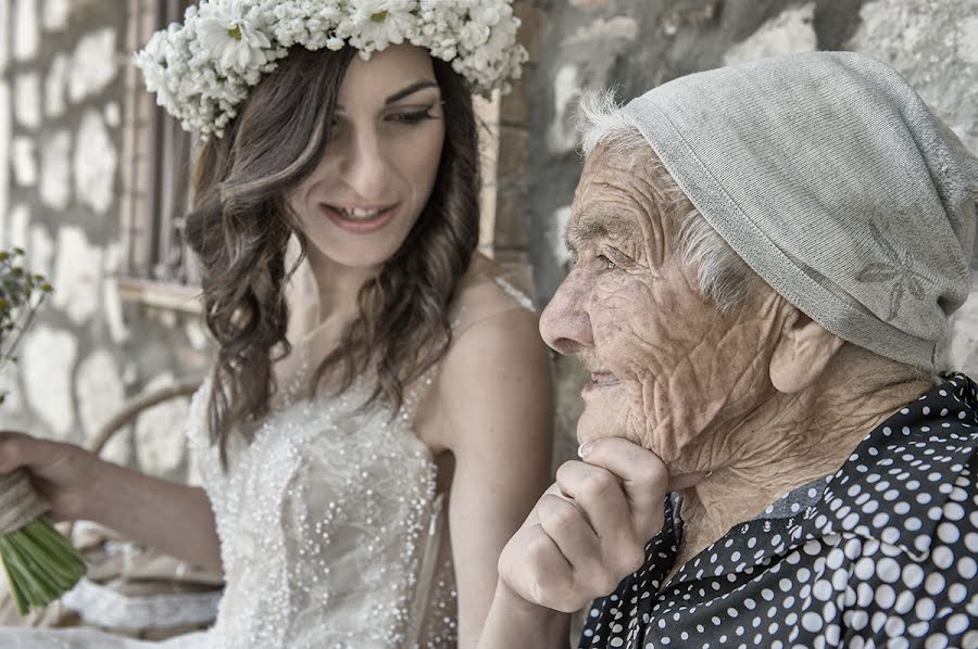 Fotografo di matrimoni Fabio Rossano (arteinfoto). Foto del 28 aprile 2020