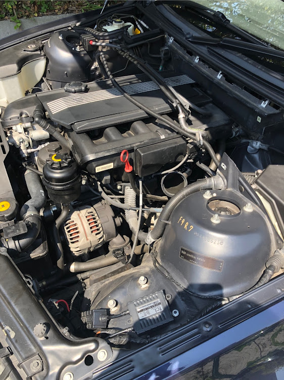 3シリーズ セダンのE46 320i・維持りと弄り・ＤＩＹ作業・コロナウイルスに負けるな・stay homeに関するカスタム事例の投稿画像2枚目