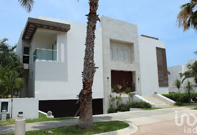 Maison avec piscine et terrasse 6