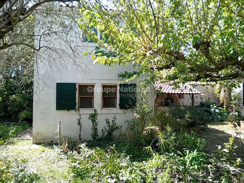 Vente maison 4 pièces 100 m² à Saint-Etienne-du-Grès (13103), 350 000 €