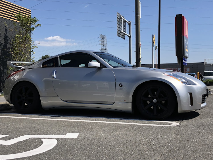 フェアレディZのZ33・フェアレディZ・ナンバーステイ・DIYに関するカスタム事例の投稿画像2枚目