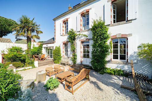 Seaside house with terrace 1