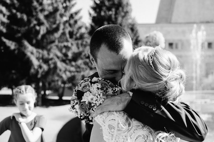 Wedding photographer Aleksandr Brezhnev (brezhnev). Photo of 11 May 2017