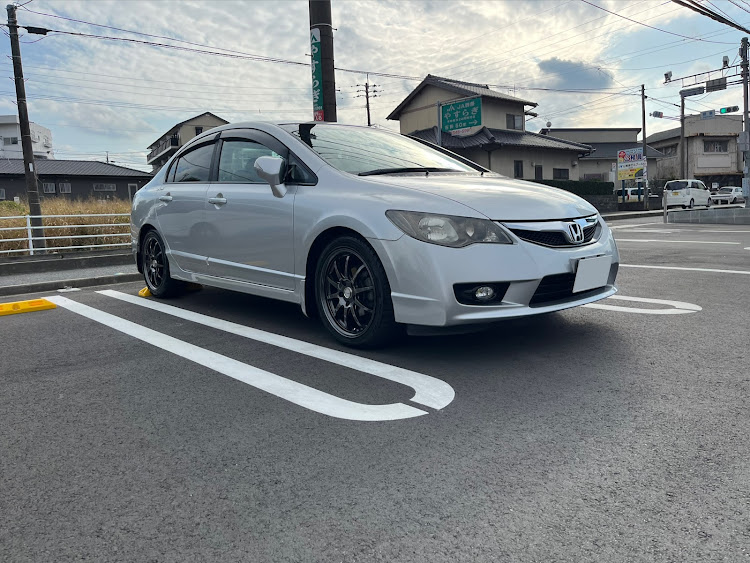 シビックセダンのシビック・ドライブ・セダン好き・ホイール・今年1年ありがとうございましたに関するカスタム事例の投稿画像1枚目