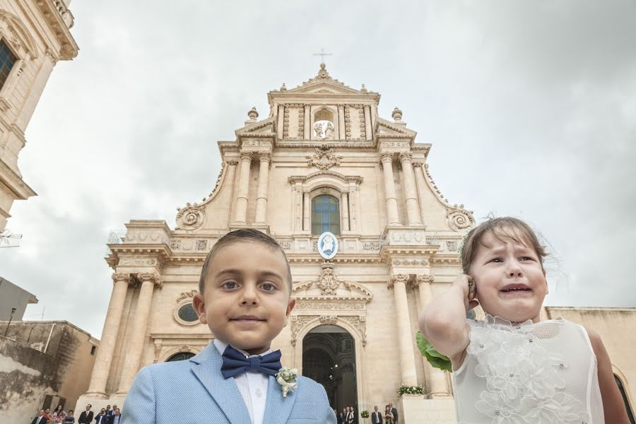 Fotograful de nuntă Vincenzo Pioggia (vincenzopioggia). Fotografia din 18 mai 2017