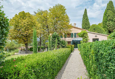 House with pool and terrace 4