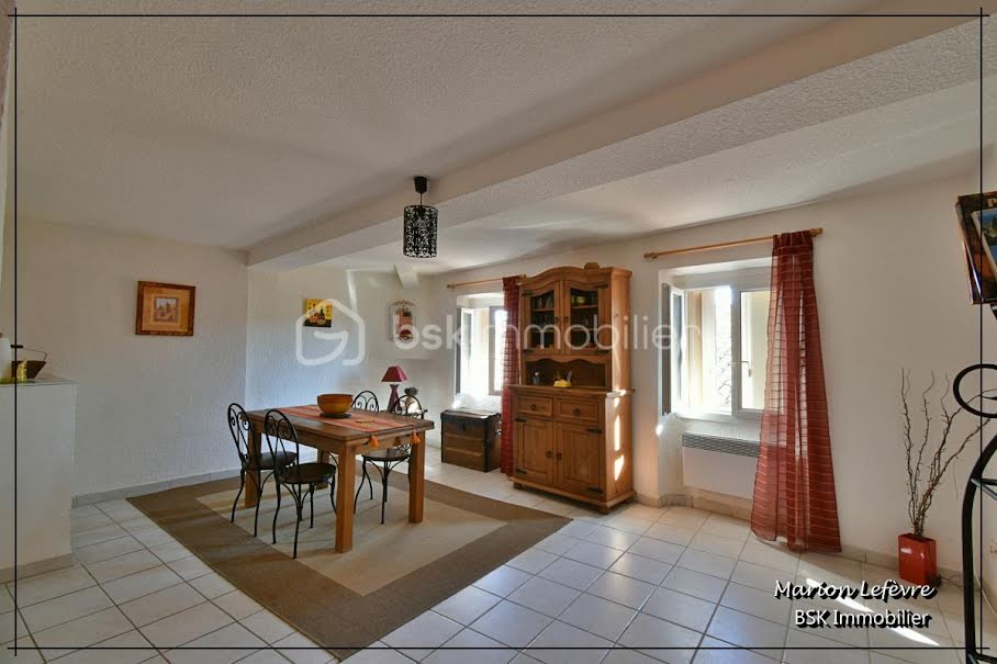 Vente appartement 3 pièces 71.1 m² à Camps-la-Source (83170), 142 000 €