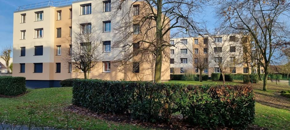 Vente appartement 4 pièces 78 m² à Sainte-genevieve-des-bois (91700), 155 000 €