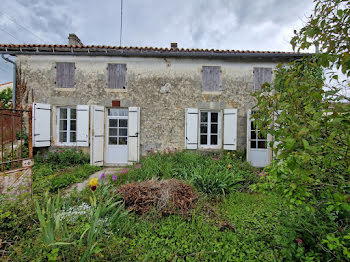 maison à Antezant-la-Chapelle (17)