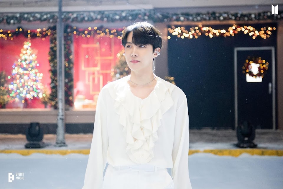 BIGHIT MUSIC Releases 20+ Photos Of BTS's J-Hope From Throughout The Past  Year To Celebrate His 28th Birthday - Koreaboo