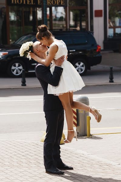 Fotógrafo de bodas Elena Scherba (avinion). Foto del 22 de junio 2017