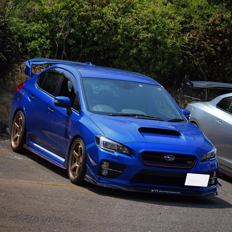 WRX STIのADVAN GT・SUBARUに関するカスタム事例の投稿画像2枚目