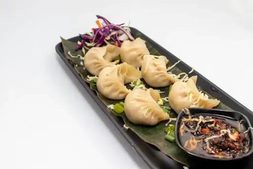 Veg Cheese Garlic Steamed Momos [6 Pcs]