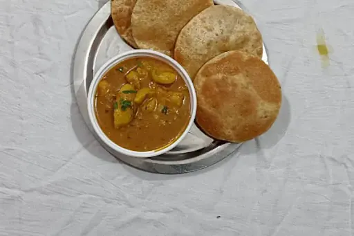 Ajmain Kachori [2 Pieces]