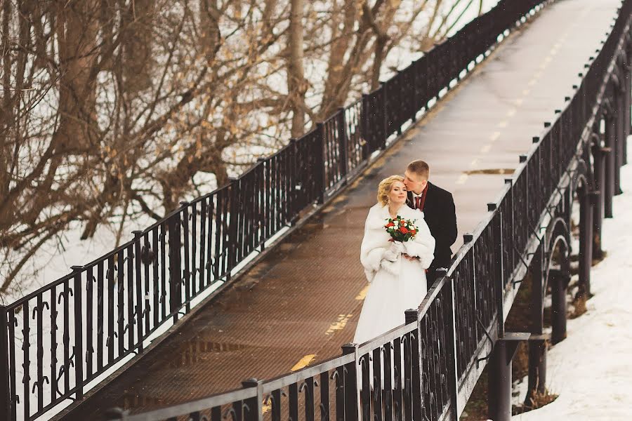 Fotógrafo de casamento Oleg Roganin (roganin). Foto de 28 de março 2017